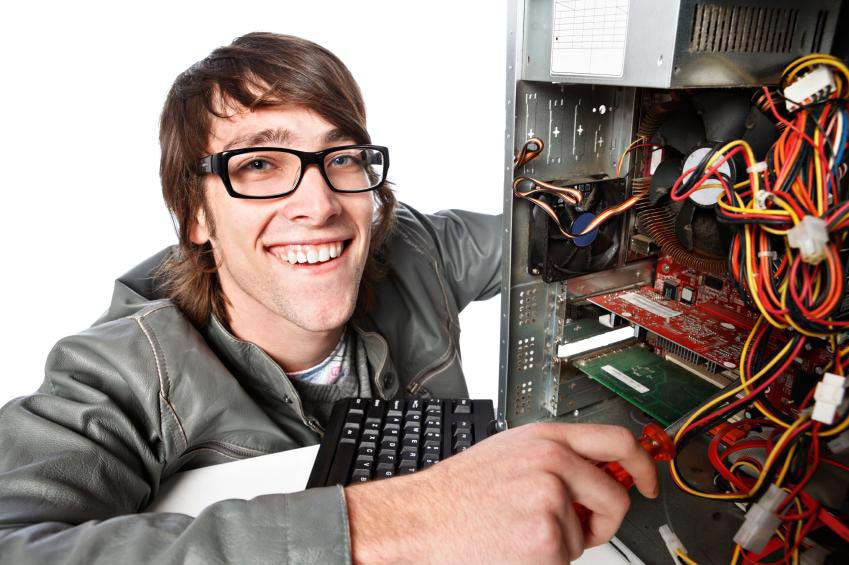 Мастер по ремонту компьютеров в Бронницах