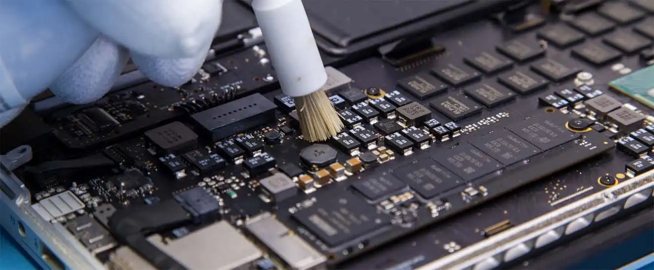 Чистка Apple MacBook от пыли в Бронницах | Замена термопасты